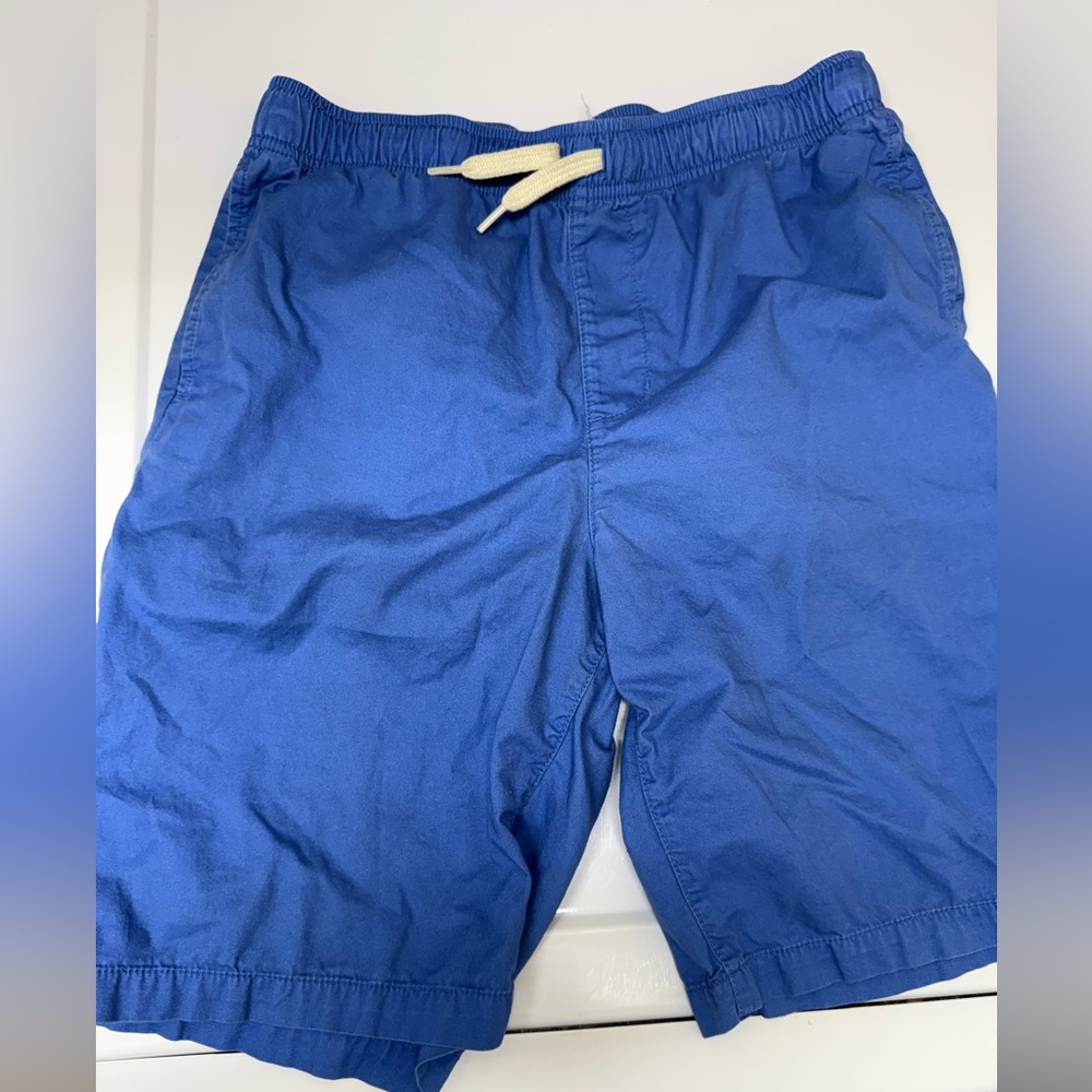 Boys shorts. Size XXL (18) Side and back pockets, Elastic waistband. Pull  on